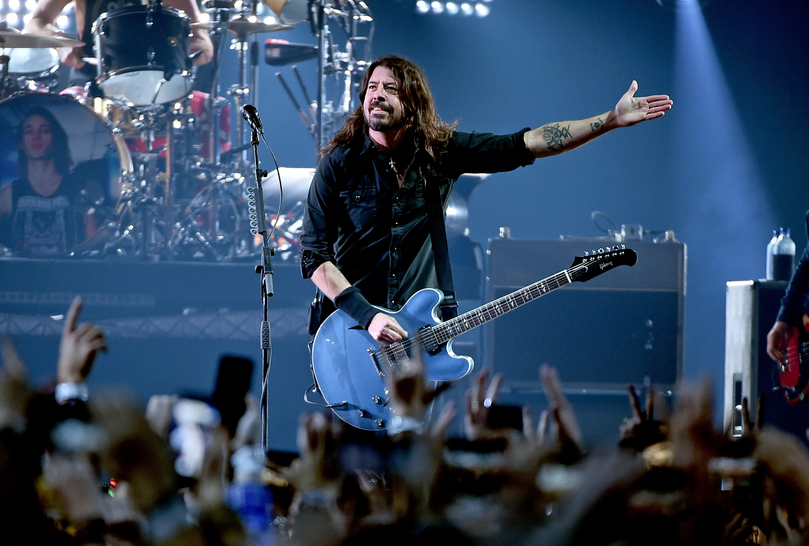 Direct TV Super Bowl Super Saturday Night Foo Fighters Concert Review