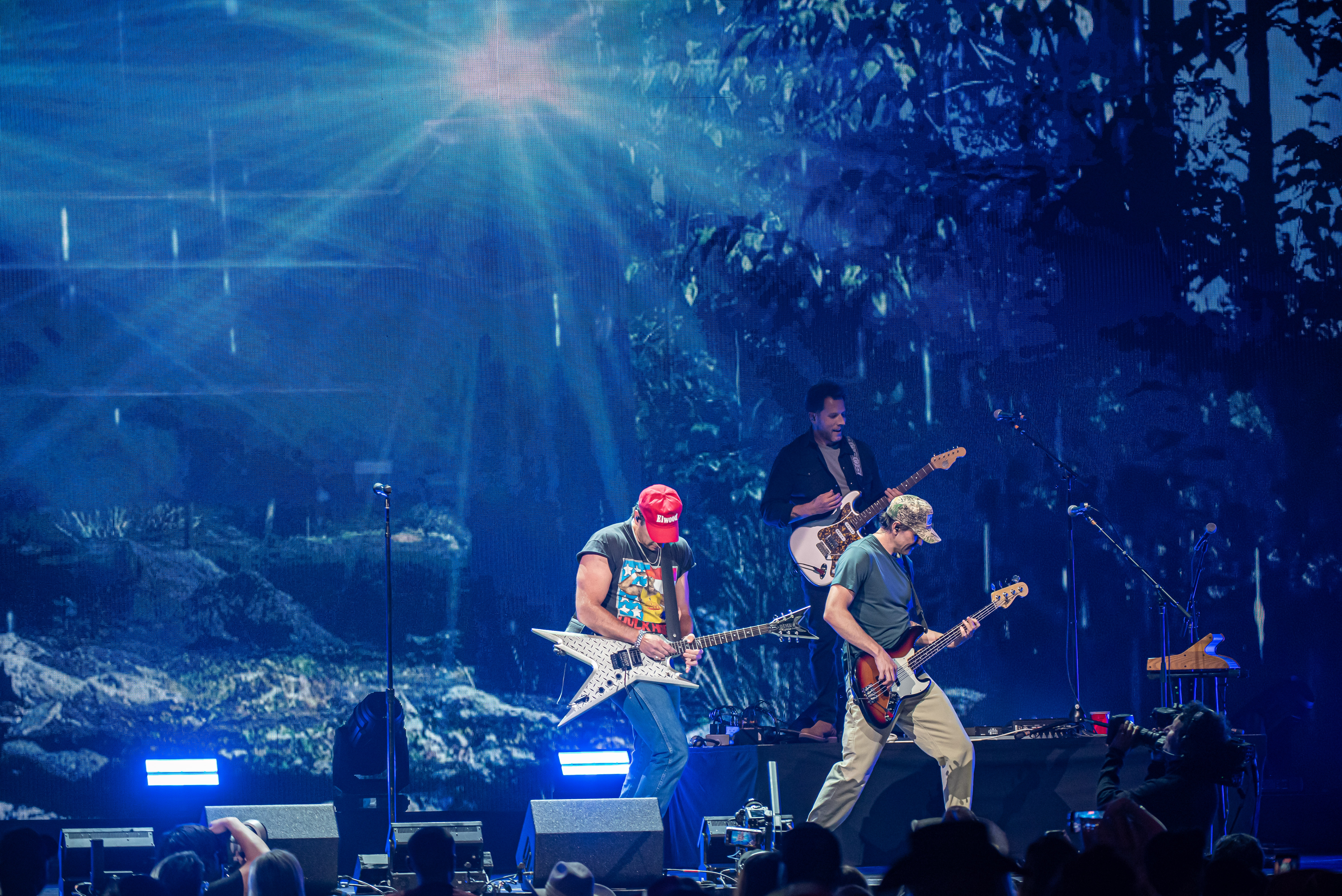 More iHeart Country Fest Photos From Moody Center